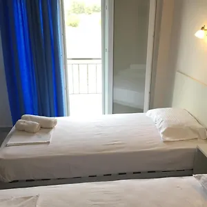 https://seaside-apartments-flogita.hotelschalkidiki.net