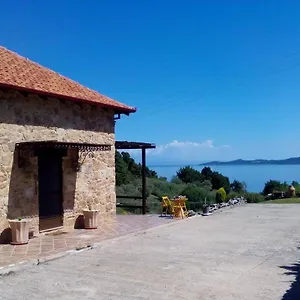 https://stonehouse.hotelschalkidiki.net
